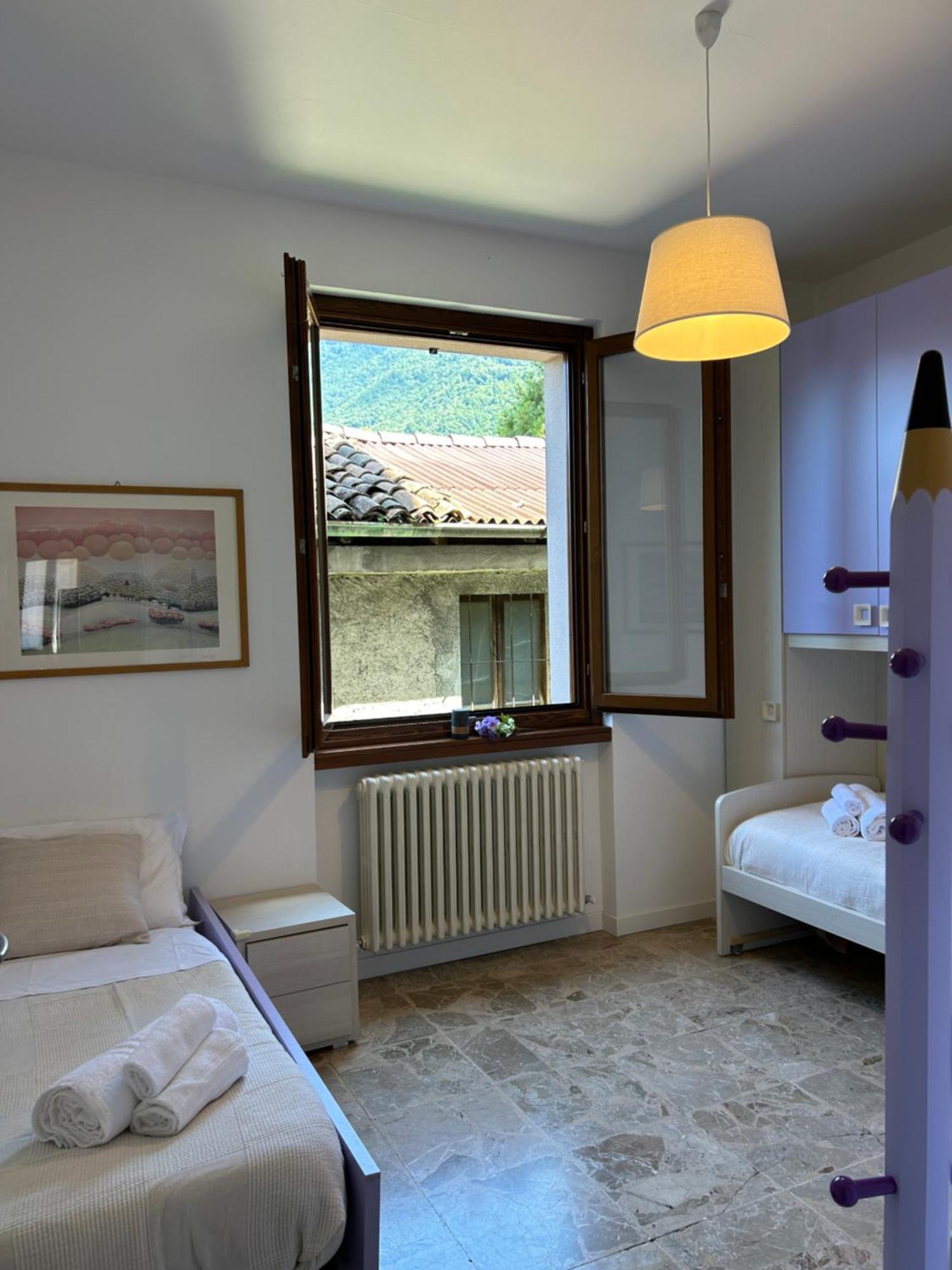 Terrazza Fucinetta Apartment Introbio Luaran gambar