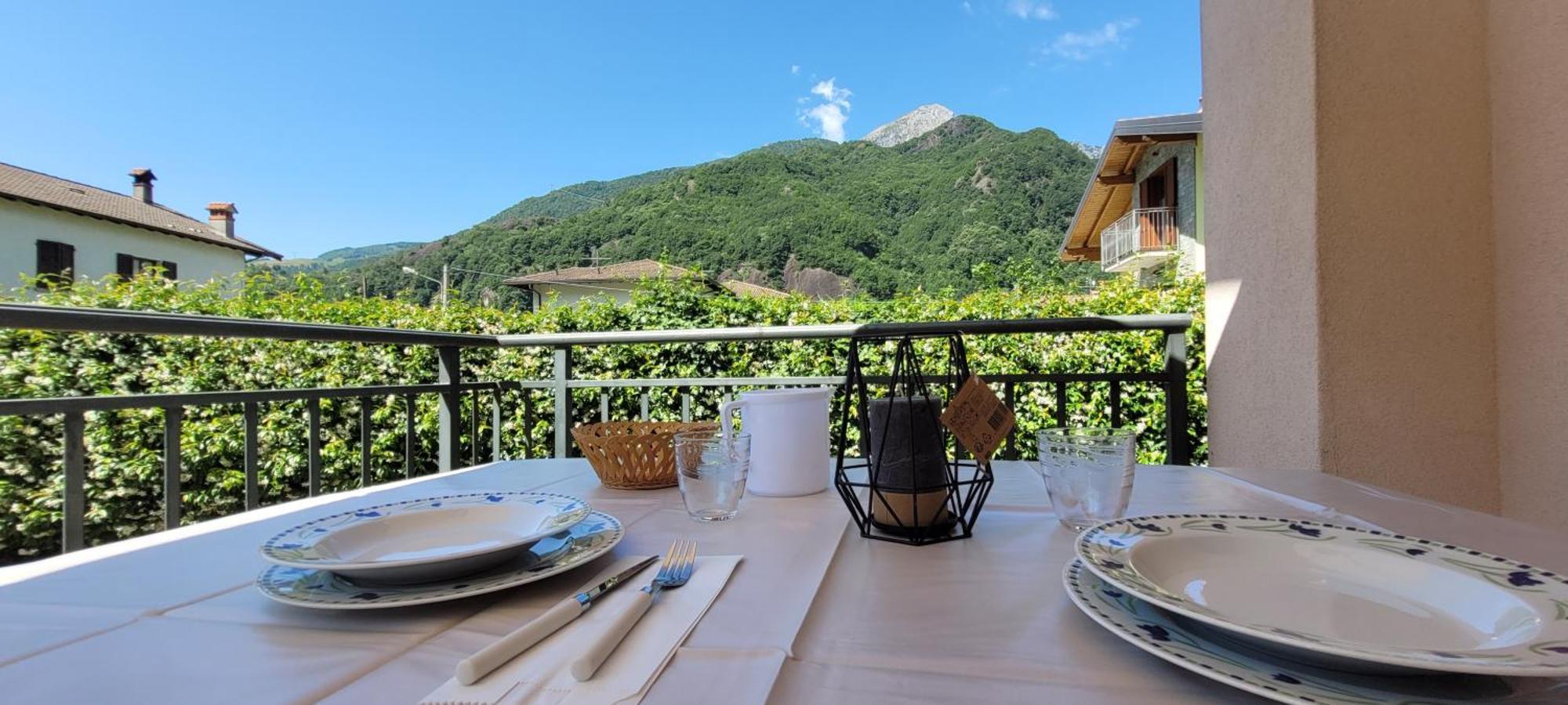 Terrazza Fucinetta Apartment Introbio Luaran gambar