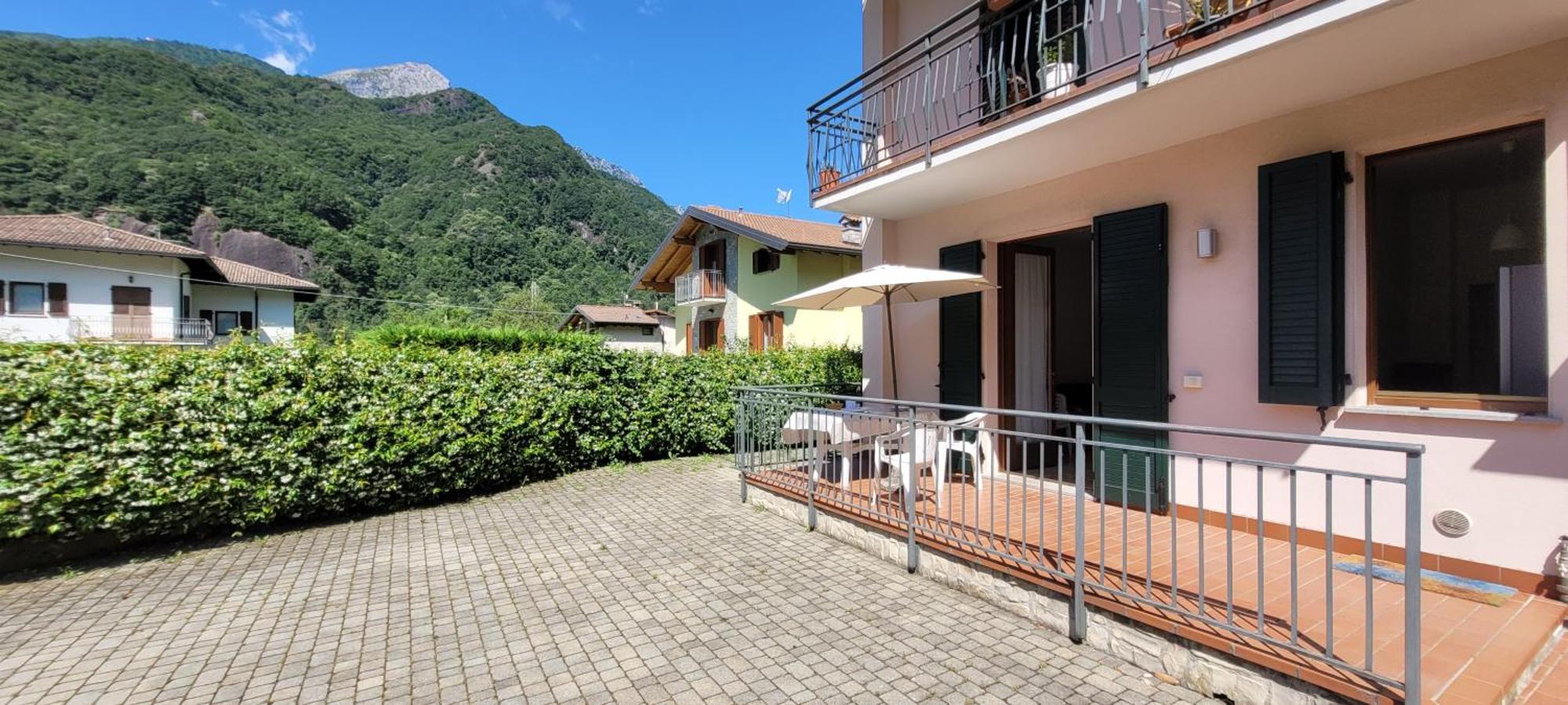 Terrazza Fucinetta Apartment Introbio Luaran gambar