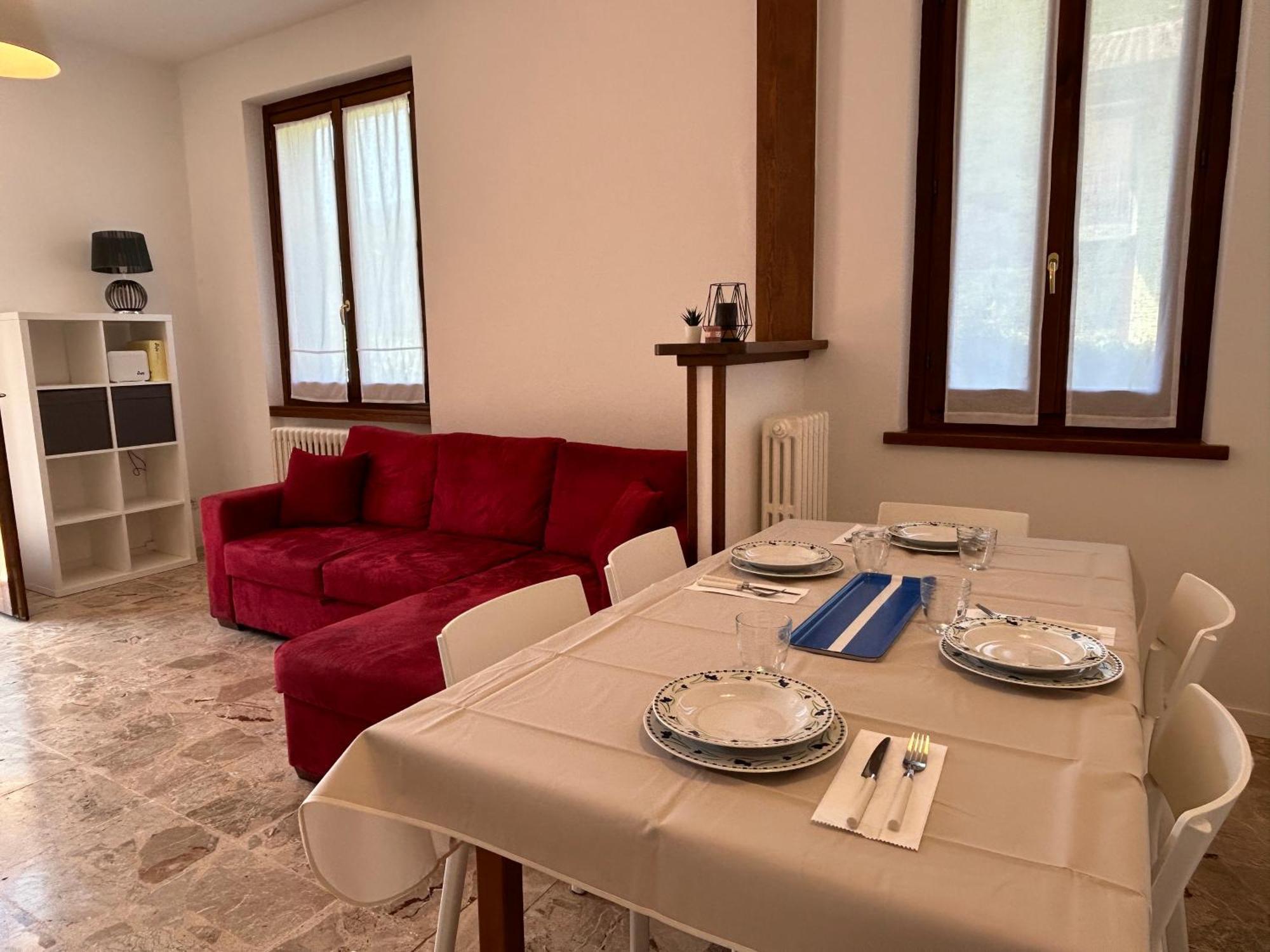Terrazza Fucinetta Apartment Introbio Luaran gambar