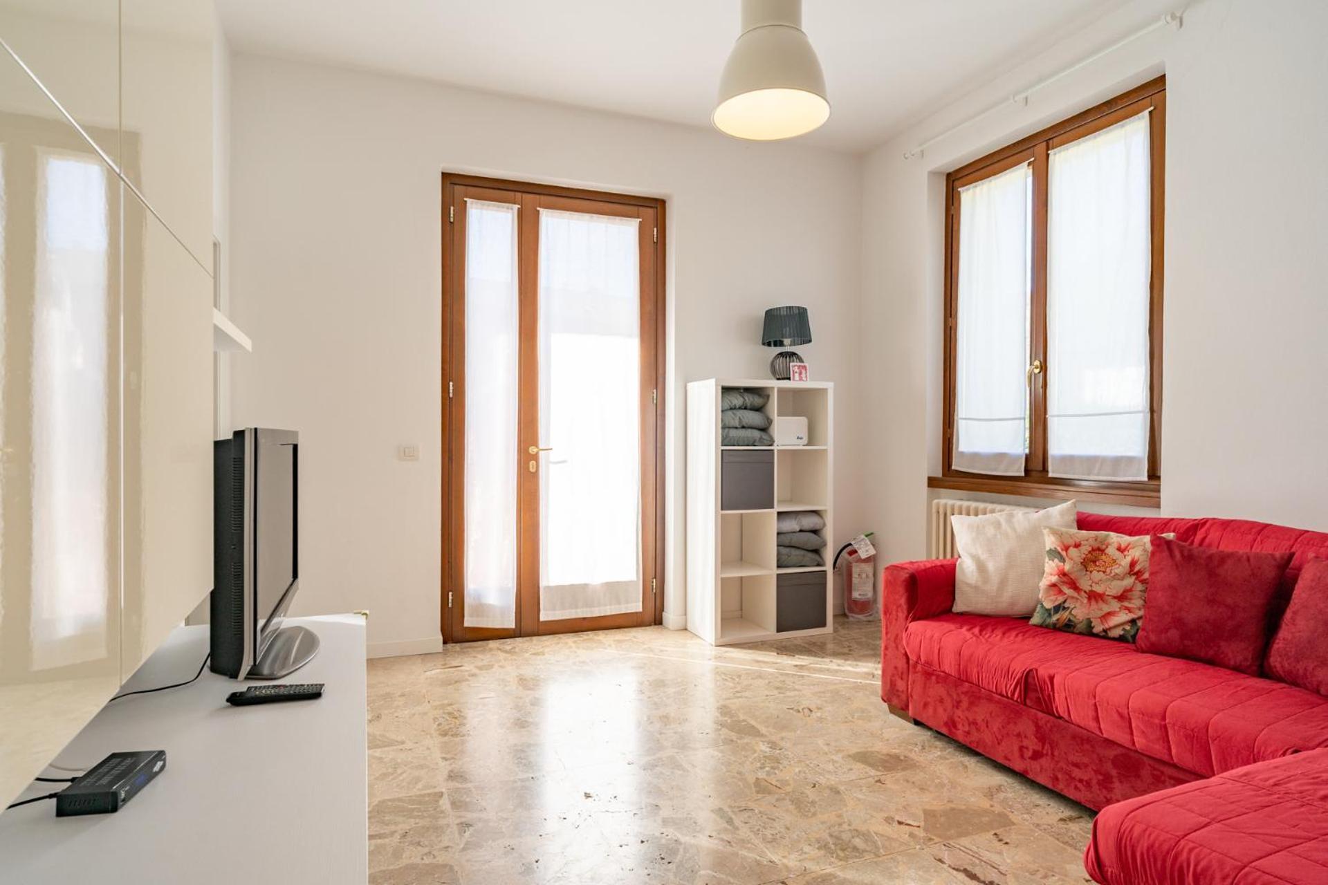 Terrazza Fucinetta Apartment Introbio Luaran gambar