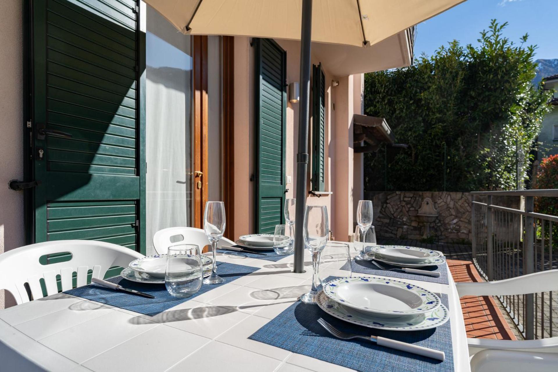 Terrazza Fucinetta Apartment Introbio Luaran gambar