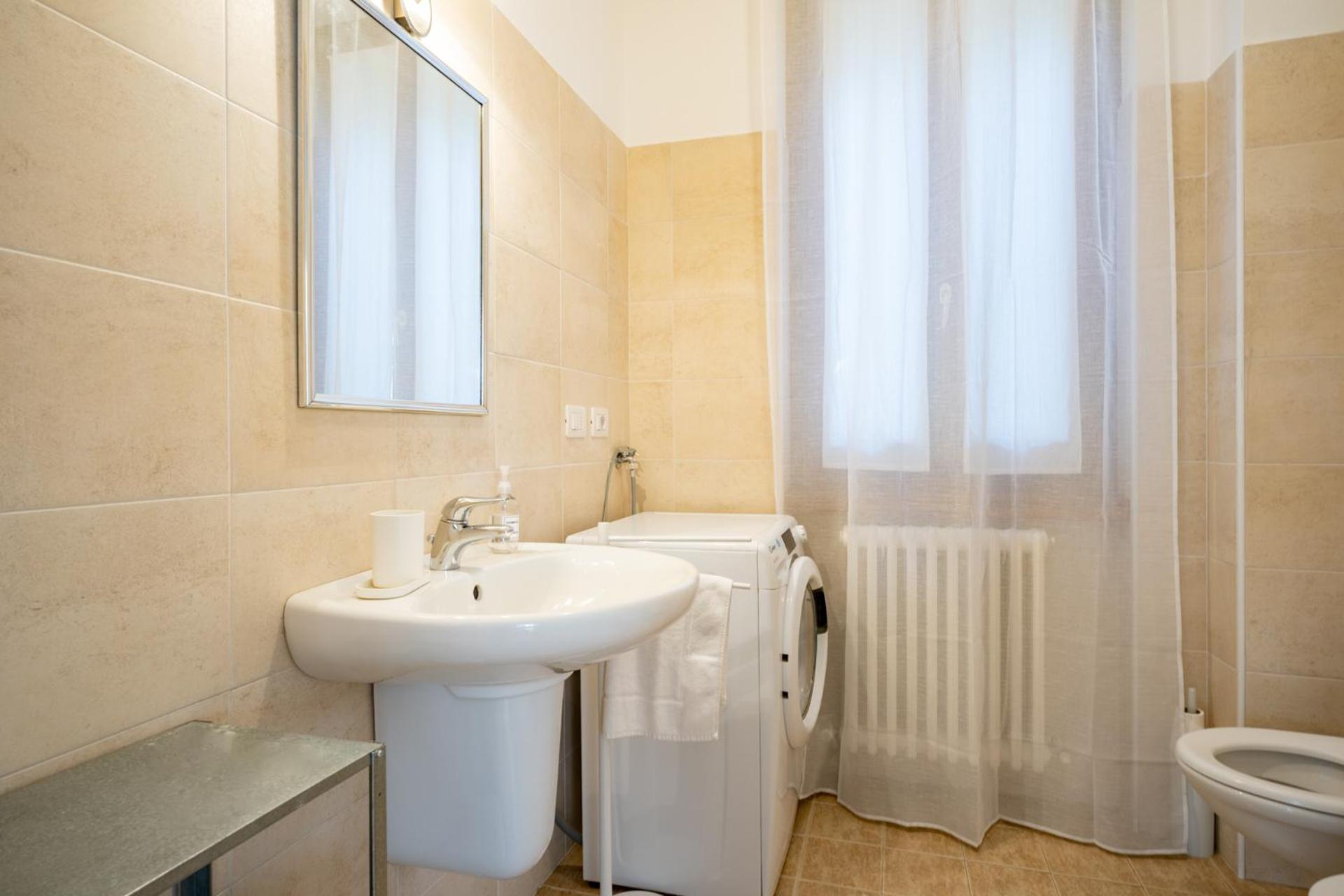 Terrazza Fucinetta Apartment Introbio Luaran gambar
