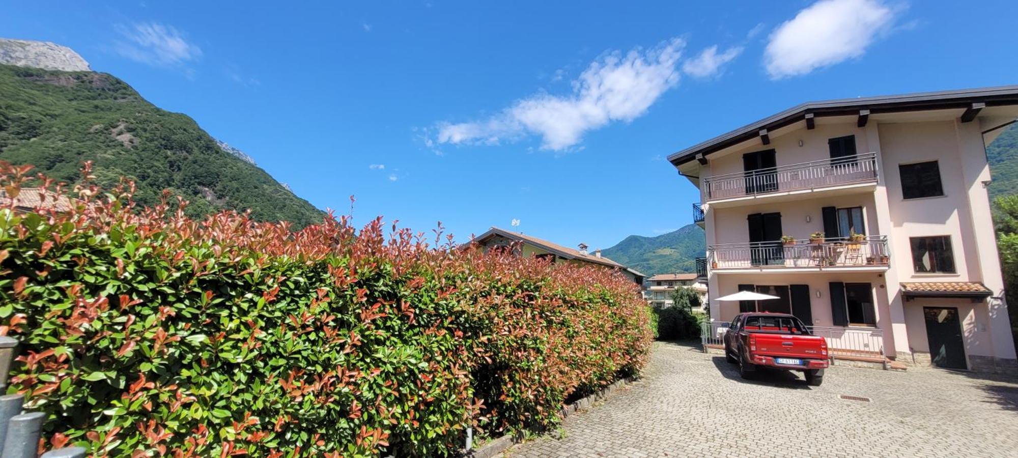 Terrazza Fucinetta Apartment Introbio Luaran gambar